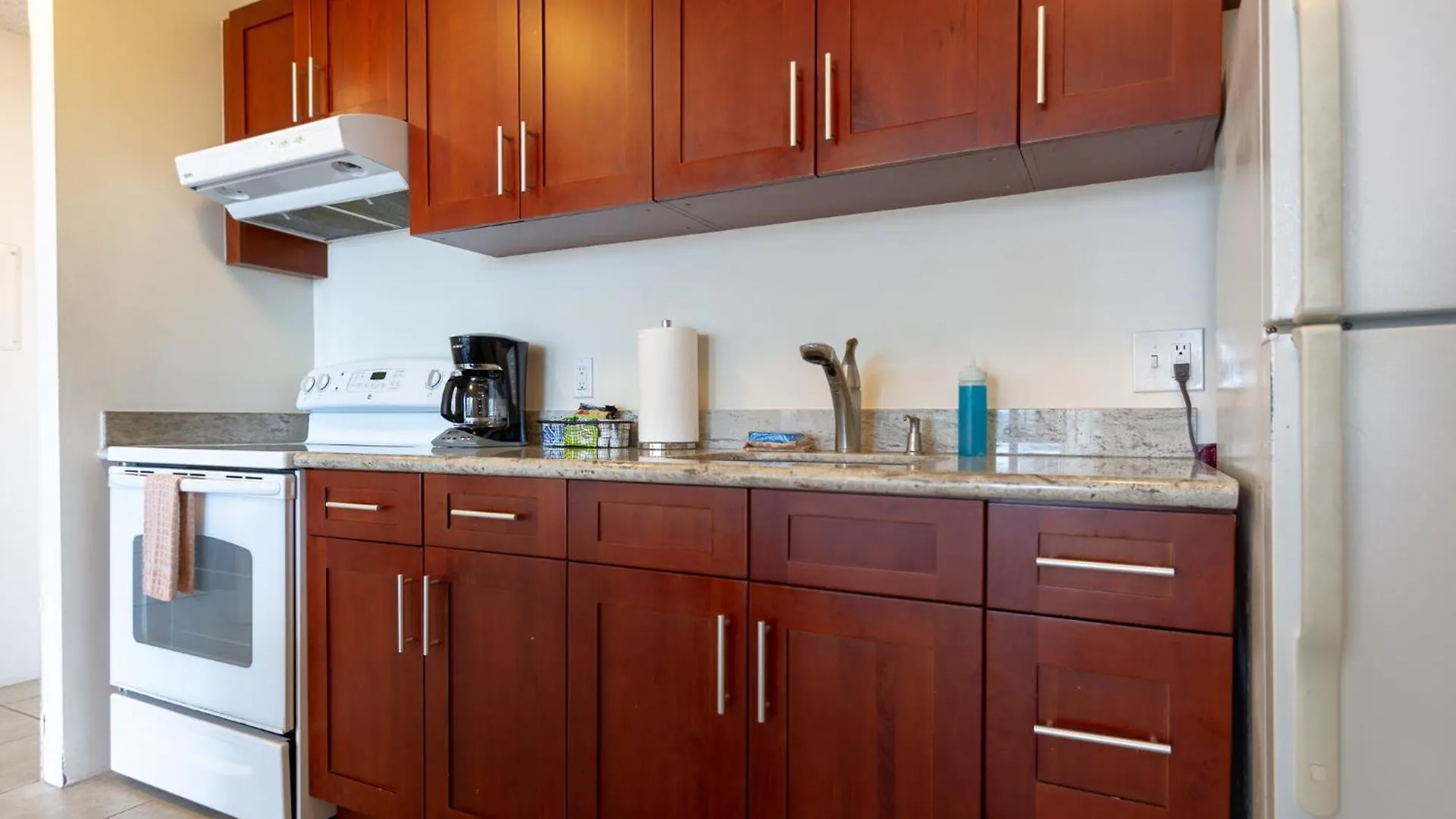 Comfy Suite With Full Kitchen, Dining For 4 & Flexible Sleeping Options 檀香山 0*,
