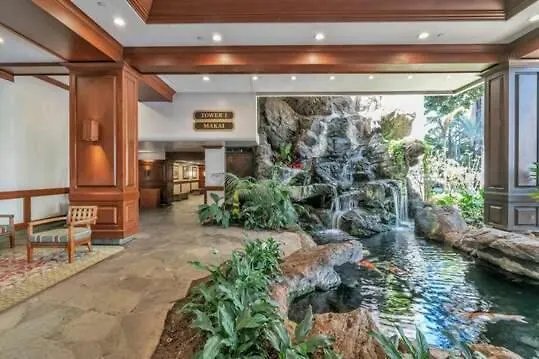 Comfy Suite With Full Kitchen, Dining For 4 & Flexible Sleeping Options Honolulu