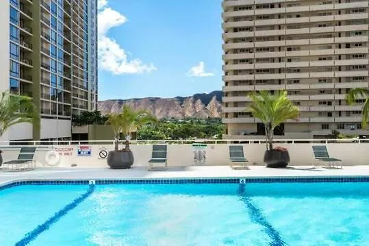 Comfy Suite With Full Kitchen, Dining For 4 & Flexible Sleeping Options Honolulu